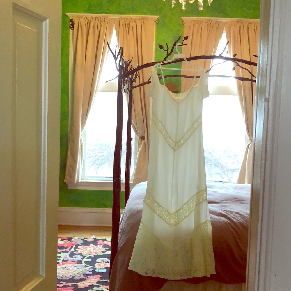 New Romeo lace silk Love &Liberty long dress